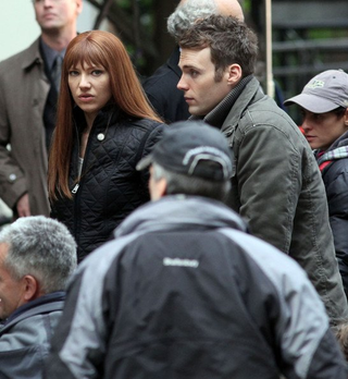 Illustration for article titled Fringe set pics